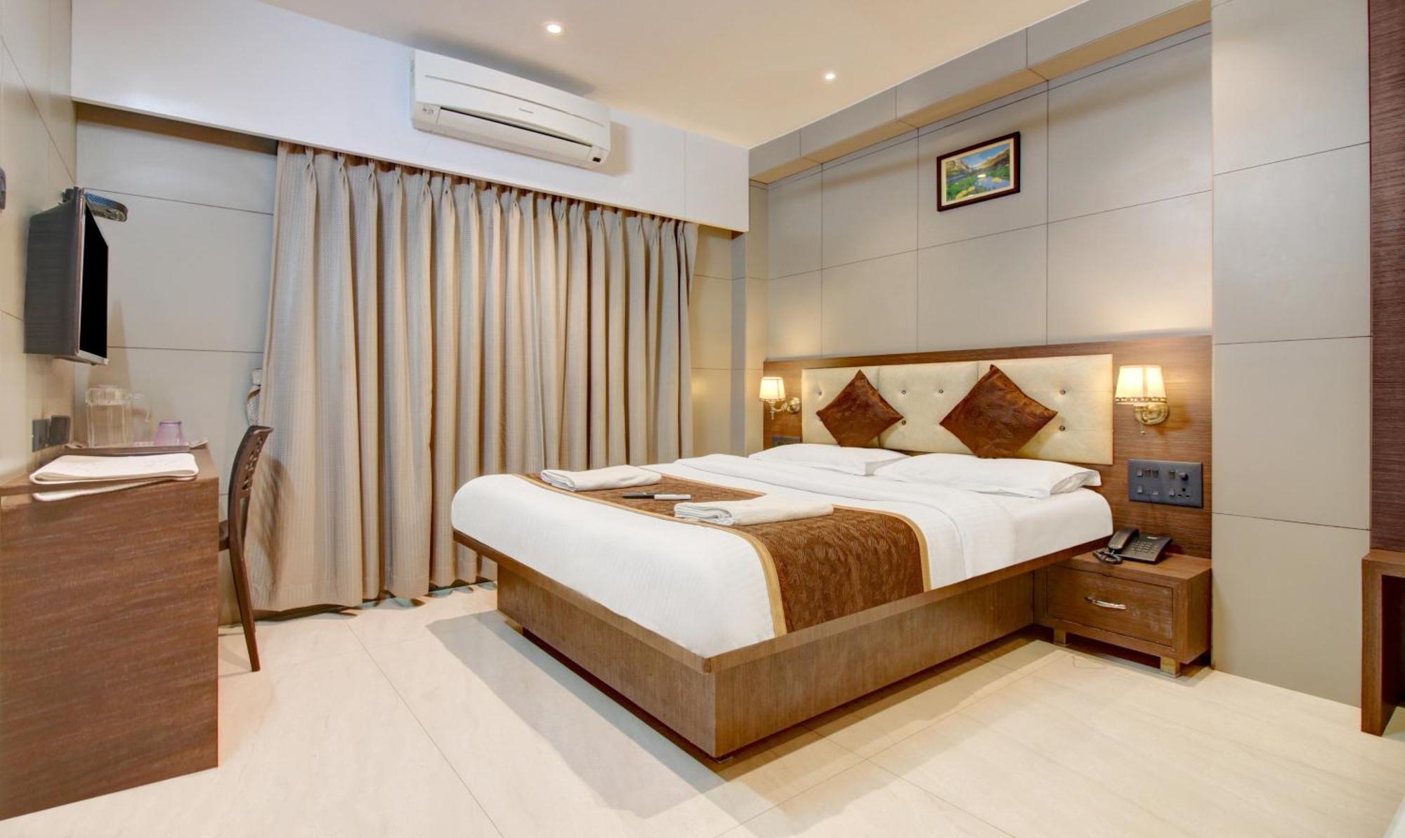 Hotel Leela Kalyan Ngoại thất bức ảnh
