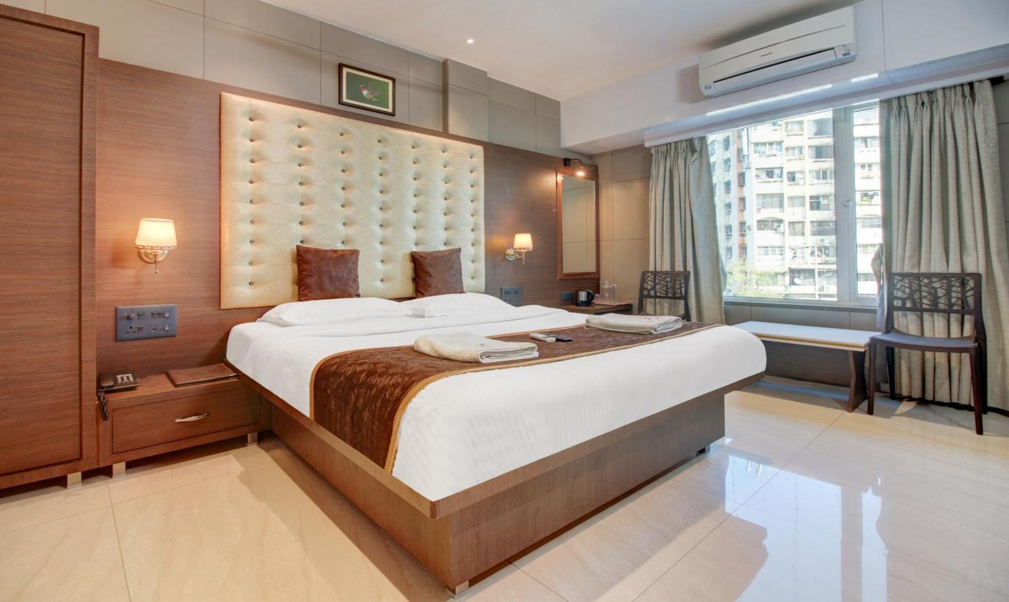 Hotel Leela Kalyan Ngoại thất bức ảnh