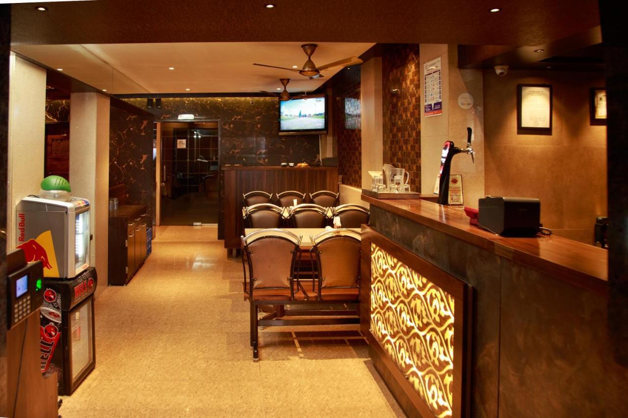 Hotel Leela Kalyan Ngoại thất bức ảnh