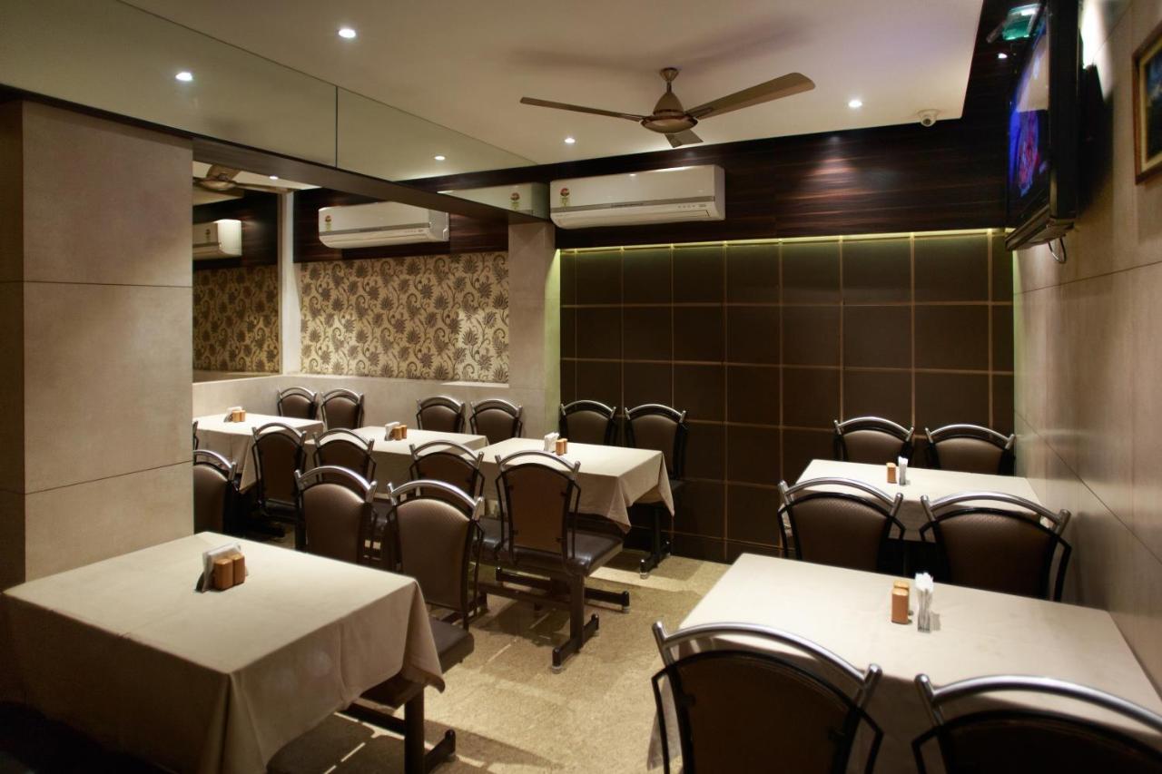 Hotel Leela Kalyan Ngoại thất bức ảnh
